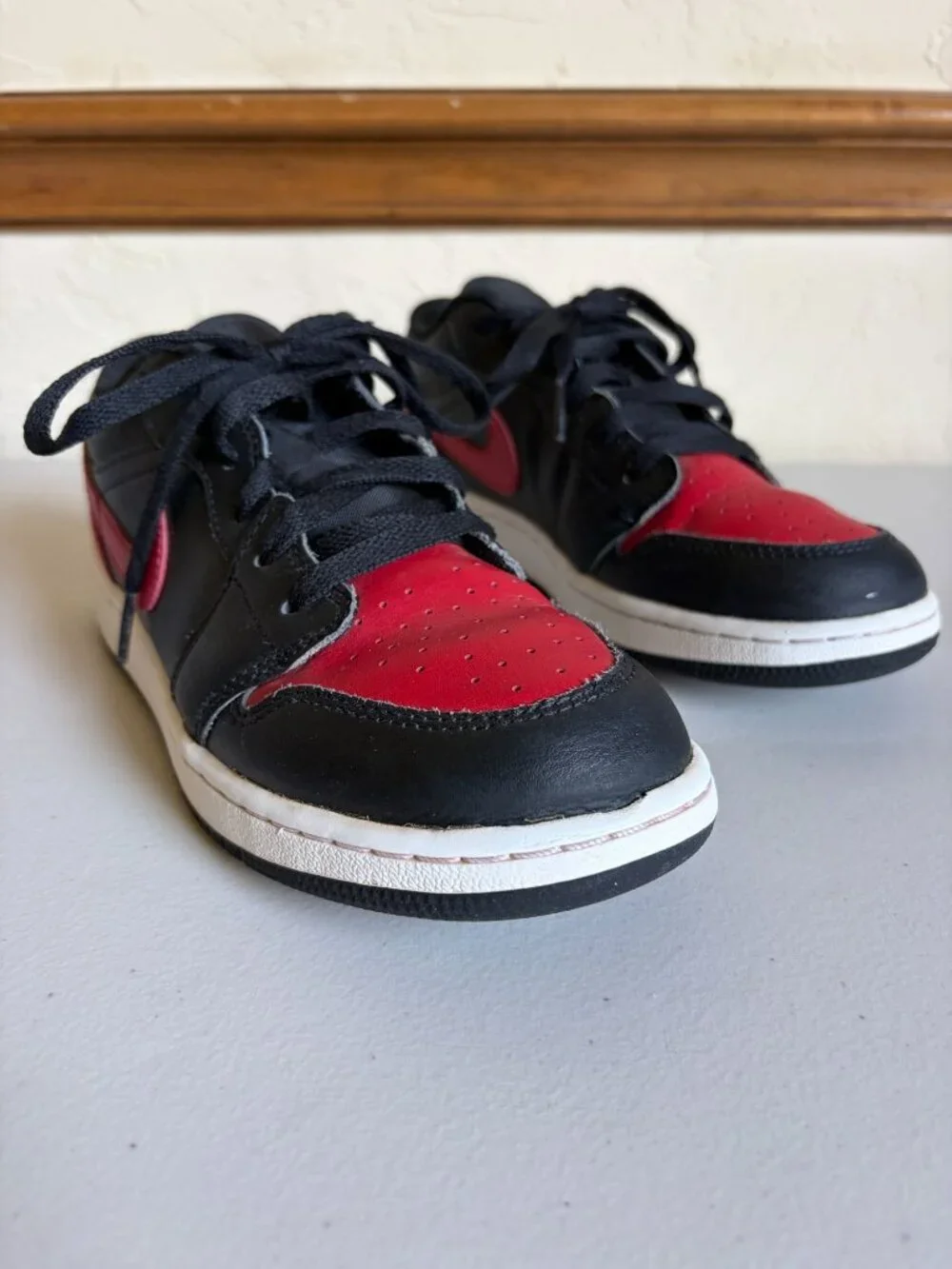 Nike Air Jordan 1 Low Grade Banned Black Varsity Red Iconic Wings Logo 553560-06